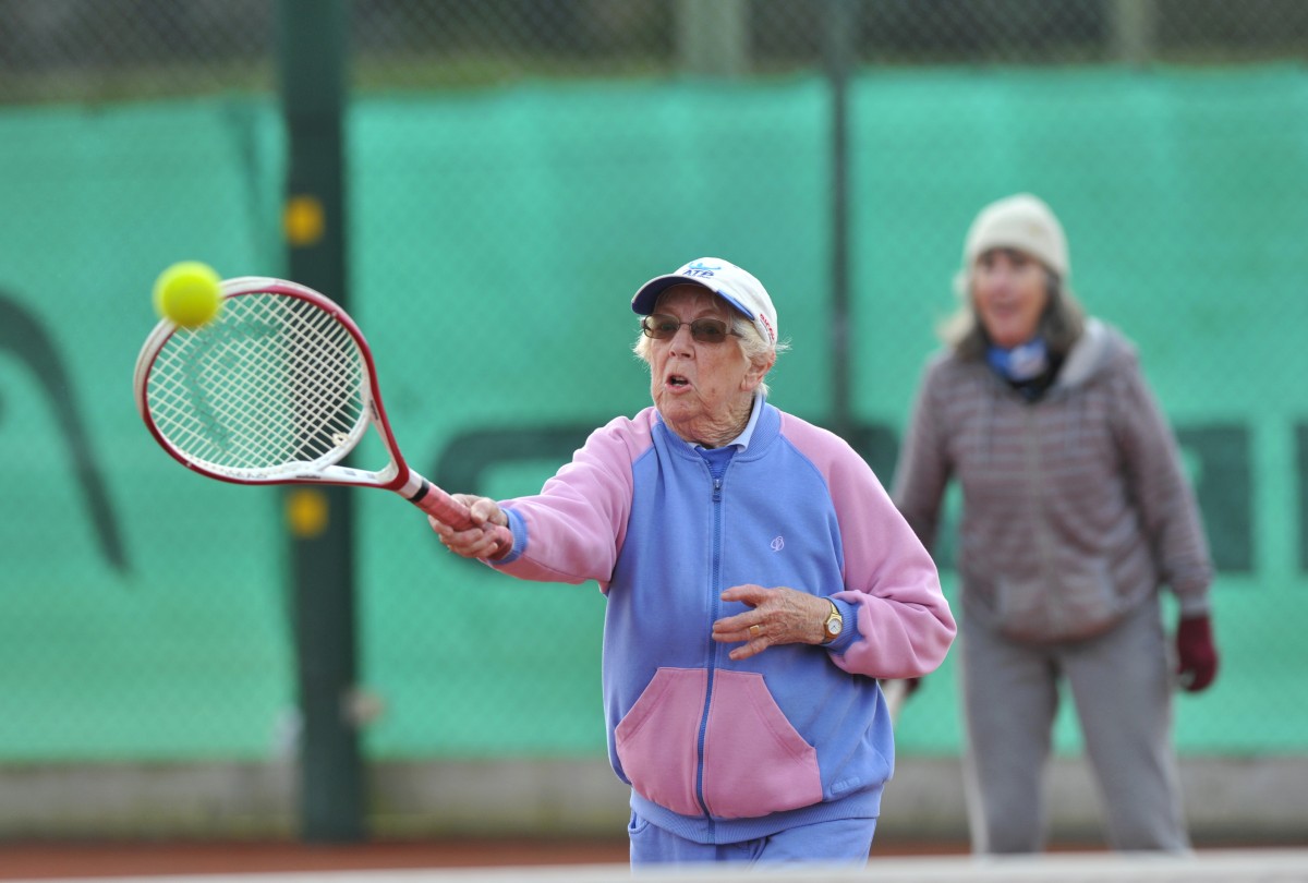 Walking tennis
